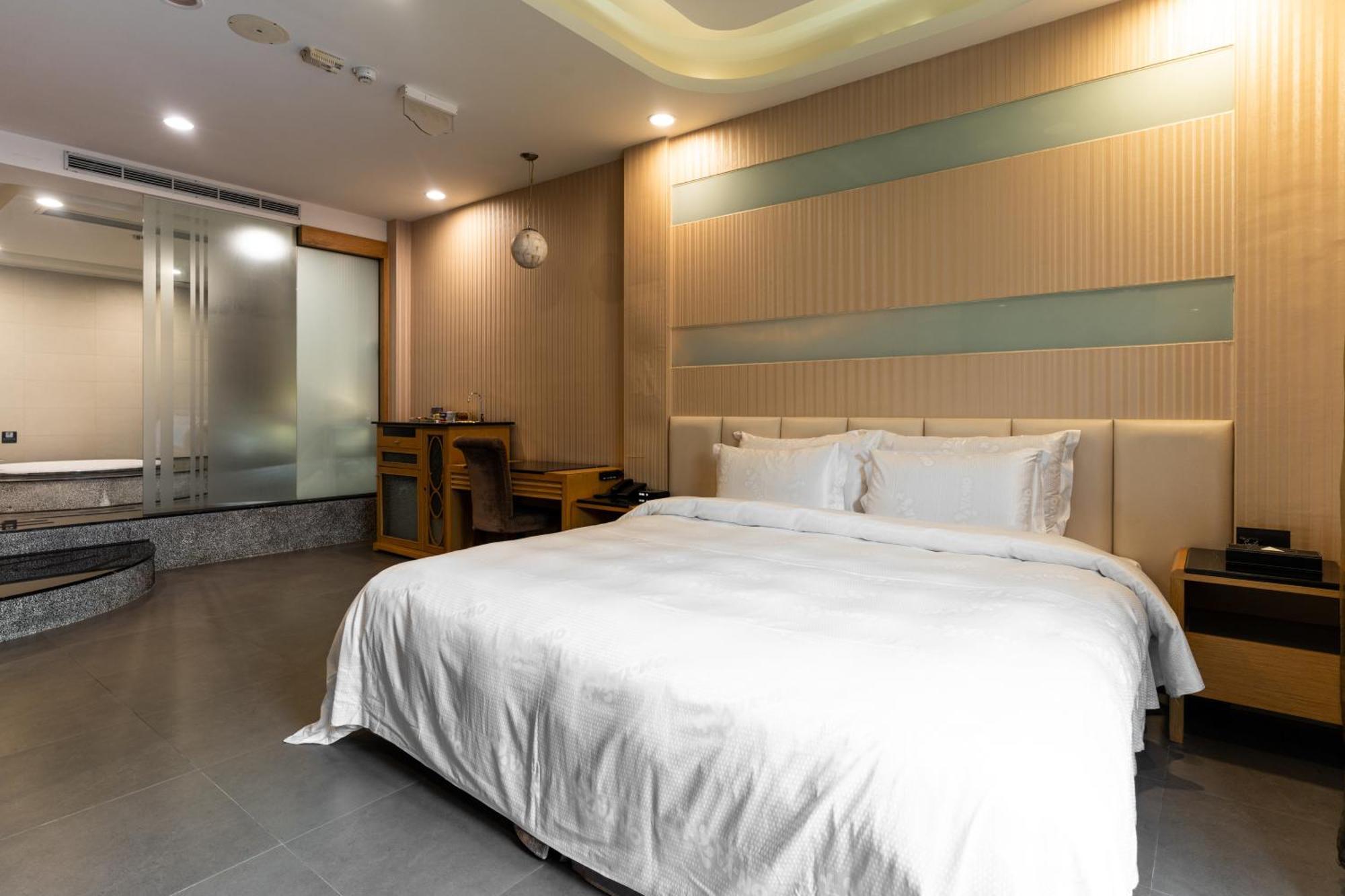 OHYA Chain Boutique Motel-Xinying Extérieur photo